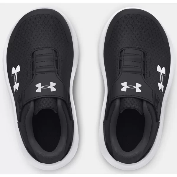  Chlapecké boty UNDER ARMOUR UA BINF SURGE 4 AC 3027105-001 ČERNÁ 