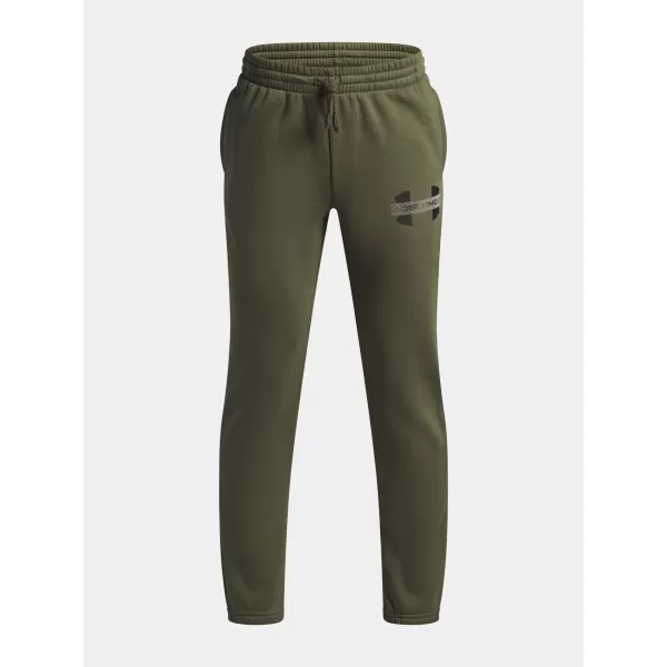  Chlapecké tepláky UNDER ARMOUR UA RIVAL FLC CBLCK GRPHC JGR 6004995-390 ZELENÁ 