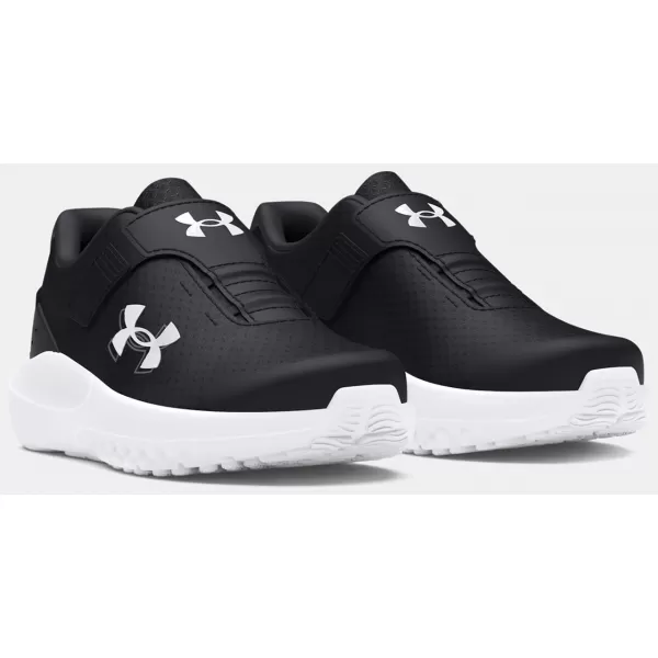  Chlapecké boty UNDER ARMOUR UA BINF SURGE 4 AC 3027105-001 ČERNÁ 