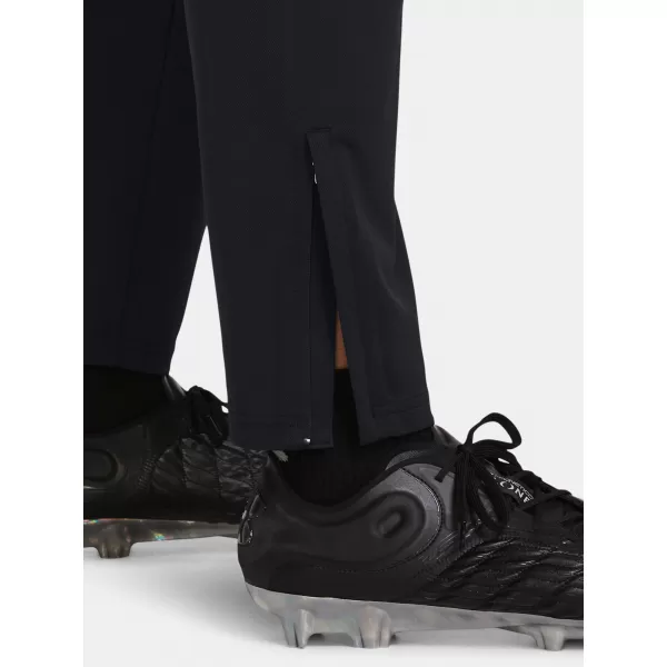  Pánské sportovní kalhoty UNDER ARMOUR UA M'S CH. PIQUE PANT 1382602-001 ČERNÁ 