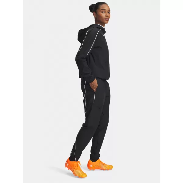  Dámské sportovní kalhoty UNDER ARMOUR UA W CHALLENGER WARMUP PANTS 6004076-001 ČERNÁ 