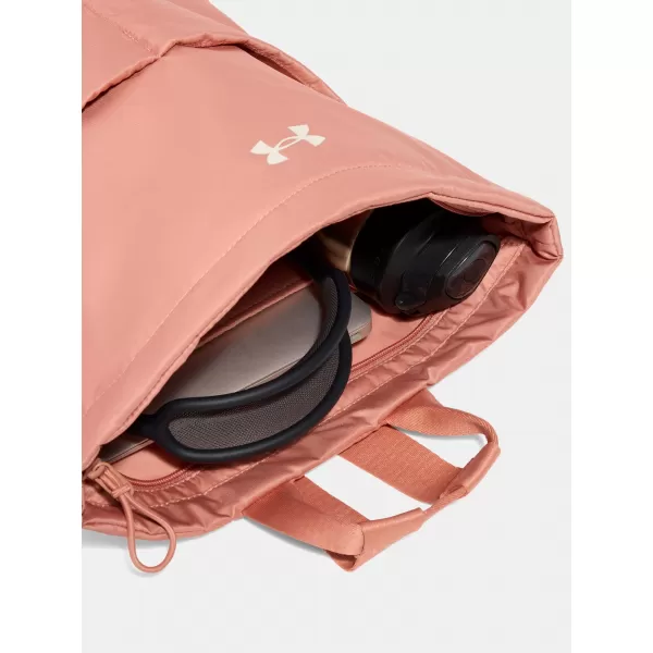 Dámský batoh UNDER ARMOUR UA STUDIO LITE BACKPACK 1388909-696 RŮŽOVÁ 
