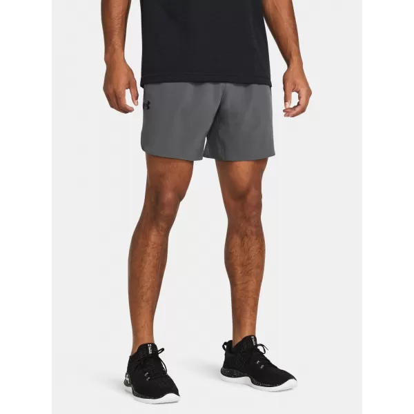  Pánské kraťasy UNDER ARMOUR UA PEAK WOVEN SHORTS 1376782-025 ŠEDÁ 