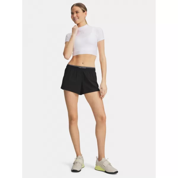  Dámské kraťasy UNDER ARMOUR VANISH WOVEN 3IN SHORTS 6009965-008 ČERNÁ 