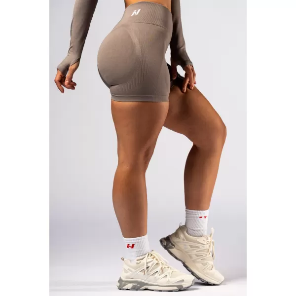  NEBBIA High-waist push-up šortky POWER 893 LIGHT BROWN ASH 
