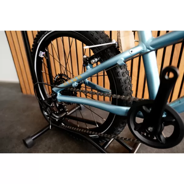  Dětské kolo KELLYS Naga Air 50 (vel. 20) FROSTED BLUE 