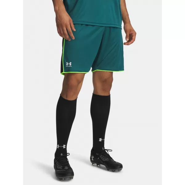  Pánské kraťasy UNDER ARMOUR  6009896-338 ZELENÁ 