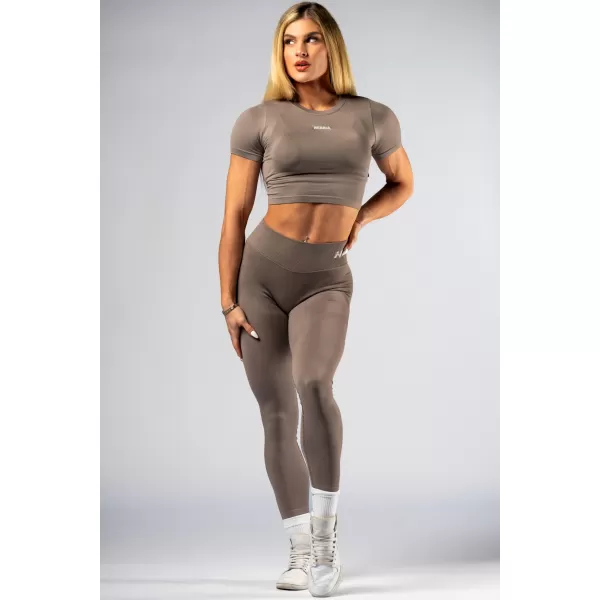  NEBBIA Seamless crop top s krátkým rukávem POWER 891 LIGHT BROWN ASH 