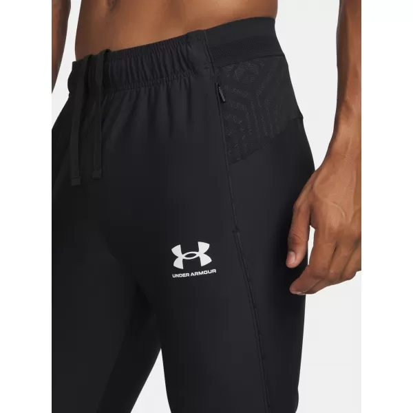  Pánské sportovní kalhoty UNDER ARMOUR UA M CH. PRO PANT 6005131-002 ČERNÁ 