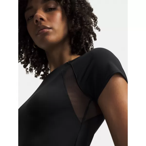  Dámské triko UNDER ARMOUR MOTION MESH SS 6011045-001 ČERNÁ 