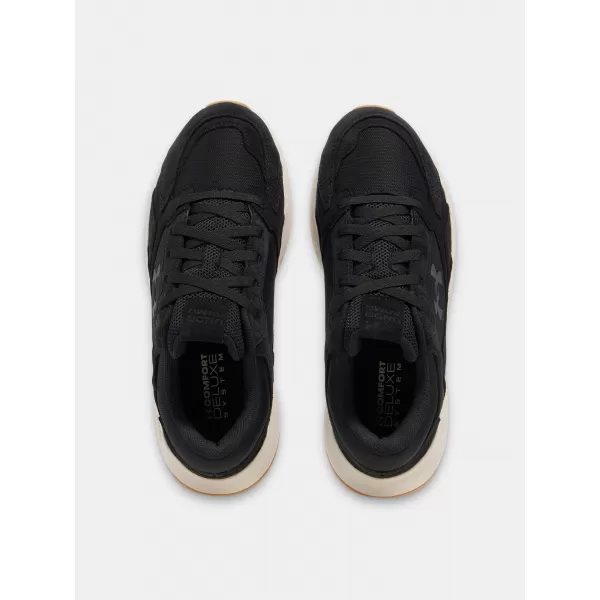 Pánské boty UNDER ARMOUR EDGE SUEDE 3027731-001 ČERNÁ 