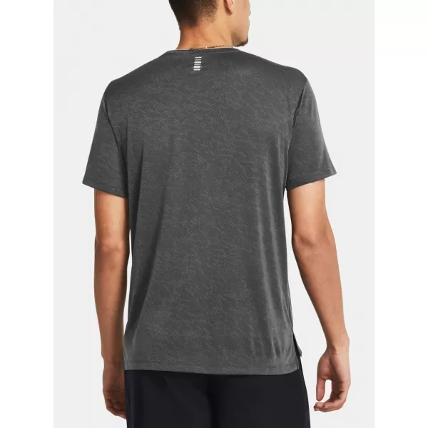  Pánské triko UNDER ARMOUR LAUNCH CAMO SHORTSLEEVE 1386681-025 ŠEDÁ 