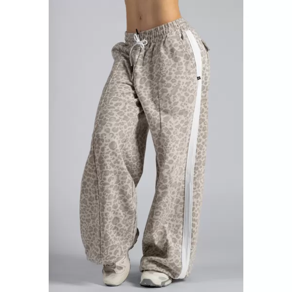  Baggy tepláky s leopardím vzorem NEBBIA PRIMAL 865 CREAM LEOPARD 