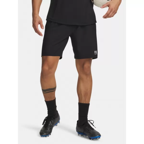  Pánské kraťasy UNDER ARMOUR M CHALLENGER PRO SHORTS 6009621-008 ČERNÁ 