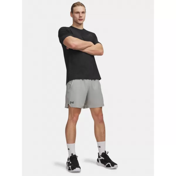  Pánské kraťasy UNDER ARMOUR VANISH WOVEN 6IN SHORTS 1373718-069 ŠEDÁ 