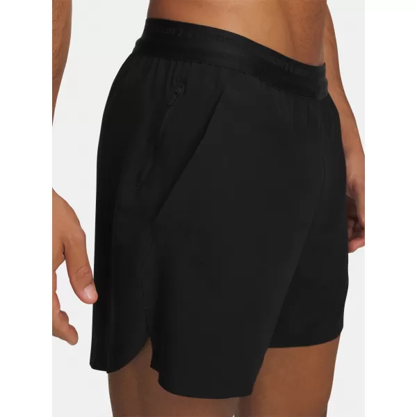  Pánské kraťasy UNDER ARMOUR VANISH ELITE 6IN SHORT 6009868-008 ČERNÁ 