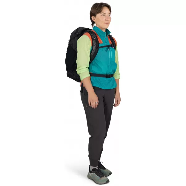  Turistický batoh OSPREY HIKELITE 26 RAVEN BLACK 