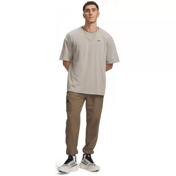  Pánské tepláky UNDER ARMOUR UA UNSTOPPABLE WOVEN JOGGER 1388823-219 HNĚDÁ 