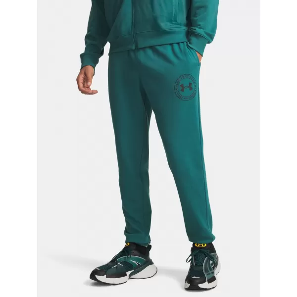  Pánské tepláky UNDER ARMOUR RIVAL LW GRAPHIC JOGGER 6014688-338 ZELENÁ 