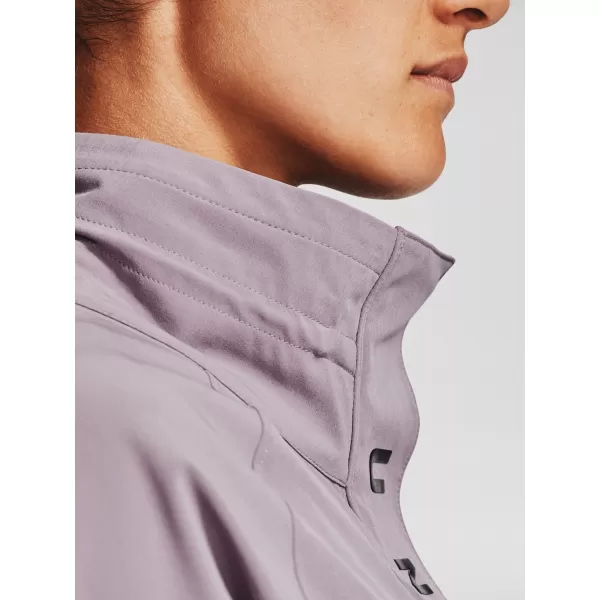  Dámská bunda UNDER ARMOUR RECOVER WOVEN JACKET 1351928-585 FIALOVÁ 