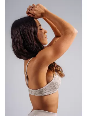 Medium support sportovní podprsenka s leopardím vzorem NEBBIA PRIMAL 854 CREAM LEOPARD
