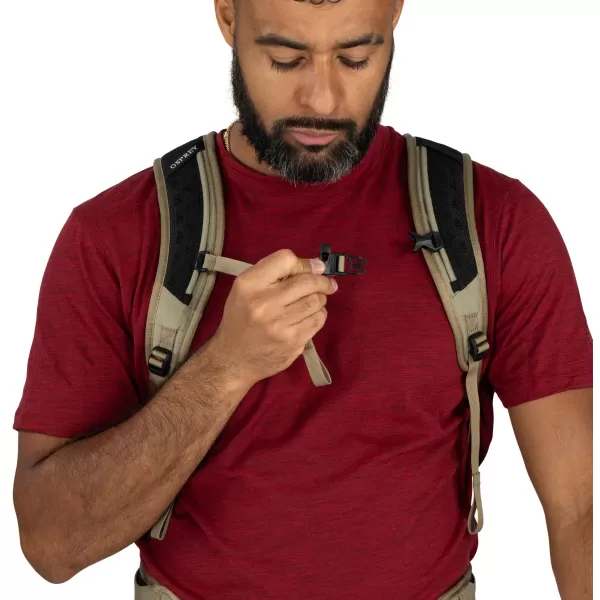  Turistický batoh OSPREY SPORTLITE 22 OLIVE TAN 