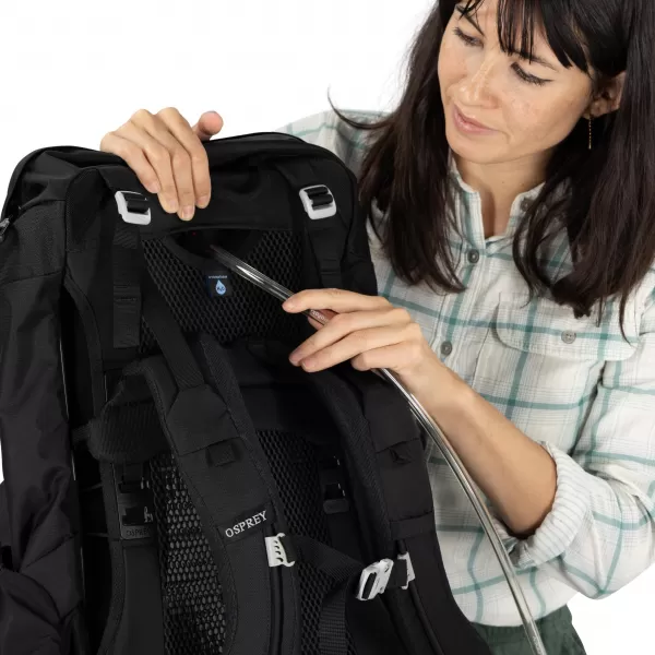  Dámský cestovní batoh OSPREY FAIRVIEW TREK 70 BLACK 