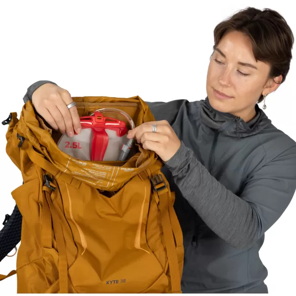  Dámský turistický batoh OSPREY KYTE 38 BARLEY BROWN 