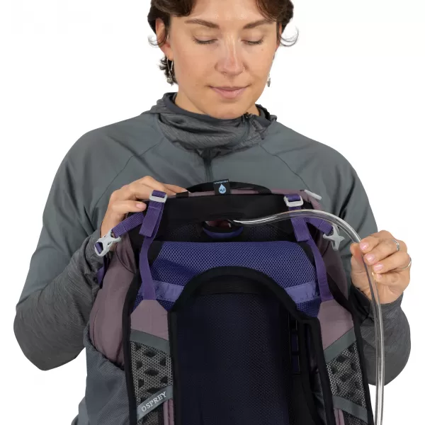  Turistický batoh OSPREY HIKELITE 28 GRAPHITE PURPLE 