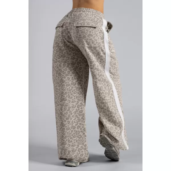  Baggy tepláky s leopardím vzorem NEBBIA PRIMAL 865 CREAM LEOPARD 