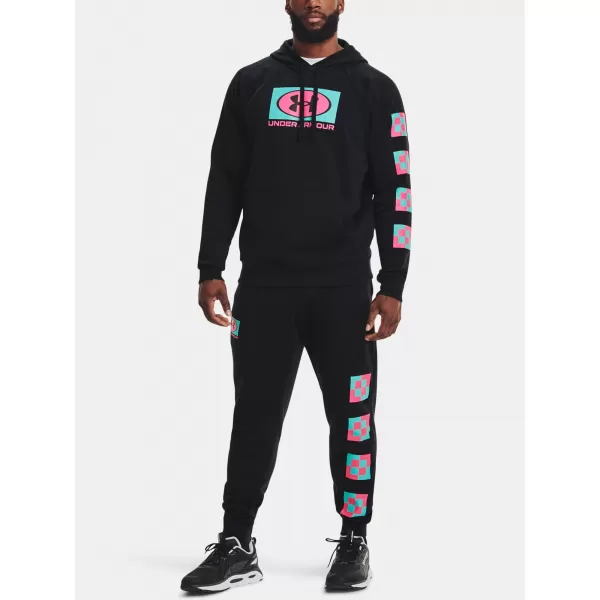  Pánské tepláky UNDER ARMOUR UA RIVAL FLEECE GEO JOGGER 1366437-001 ČERNÁ 
