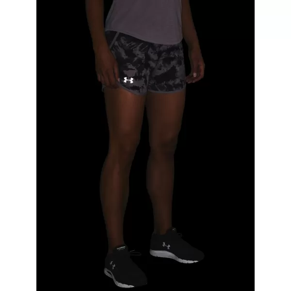  Dámské kraťasy UNDER ARMOUR W UA FLY BY 2.0 PRINTED SHORT 1350198-591 FIALOVÁ 