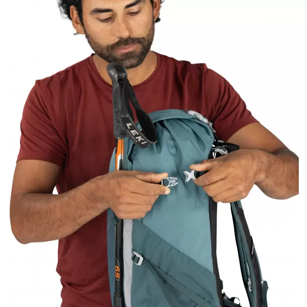  Turistický batoh OSPREY SPORTLITE 30 TORRENT BLUE 