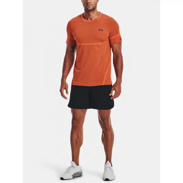  Pánské kraťasy UNDER ARMOUR UA PEAK WOVEN SHORTS 1376782-001 Černá 