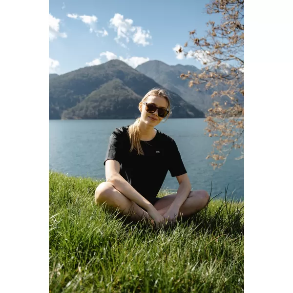  Dámský crop top NORDBLANC CROPTOP NBSLT7819 ČERNÁ 