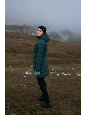 Dámský zimní kabát NORDBLANC MOMENTS NBWJL8076 TMAVĚ ZELENÁ