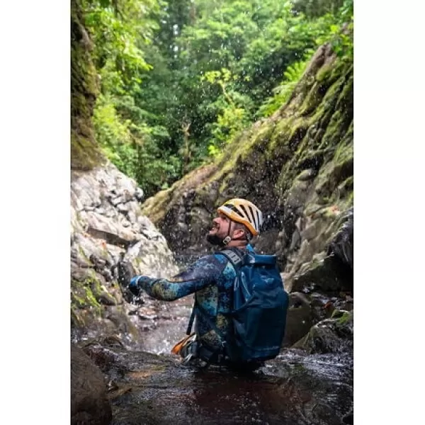  Batoh OSPREY TRANSPORTER ROLL TOP WP 30 NIGHT JUNGLE BLUE 