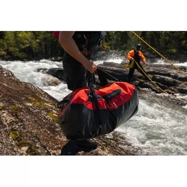  Cestovní taška OSPREY TRANSPORTER WP DUFFEL 100 MARS ORANGE 