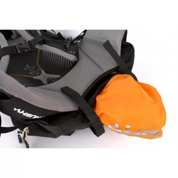  Batoh HUSKY CAPTURE 40 BLACK 