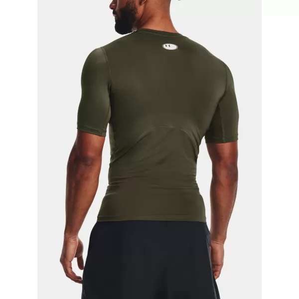 Pánské triko UNDER ARMOUR HG ARMOUR COMP SS 1361518-390 ZELENÁ 