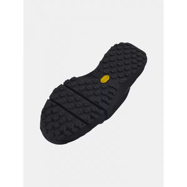  Pánské boty UNDER ARMOUR CHARGED VALSETZ MID 3027382-001 ČERNÁ 