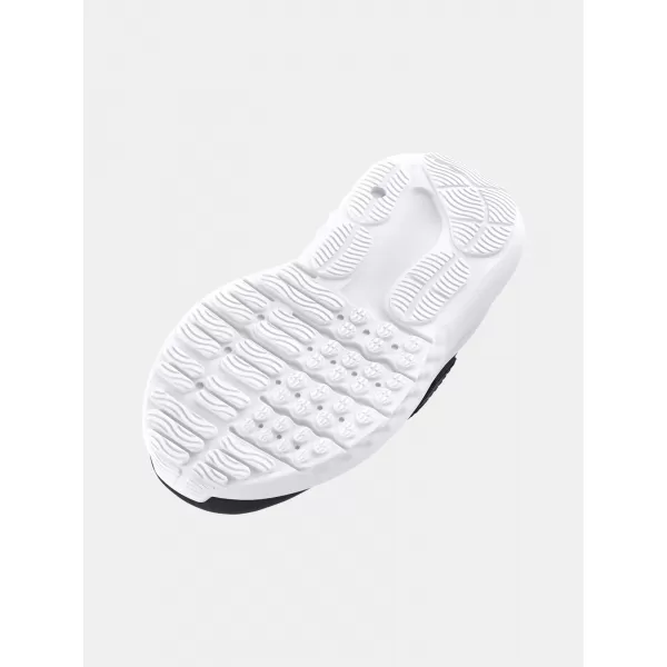  Chlapecké boty UNDER ARMOUR BINF SURGE 4 AC 3027105-001 ČERNÁ 