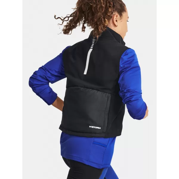  Dámská vesta UNDER ARMOUR STRM SESSION RUN VEST 1378502-001 ČERNÁ 