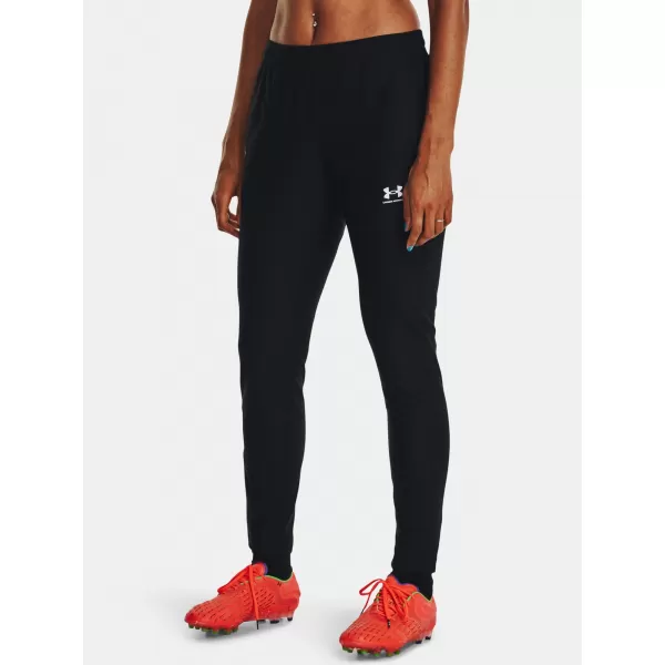  Dámské sportovní kalhoty UNDER ARMOUR WS CH. PIQUE PANT 1379599-001 ČERNÁ 