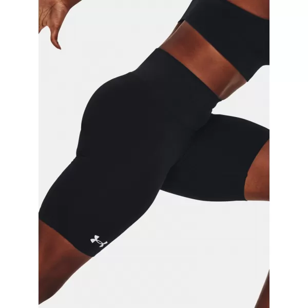  Dámské kraťasy UNDER ARMOUR TRAIN SEAMLESS SHORT 1379151-001 ČERNÁ 