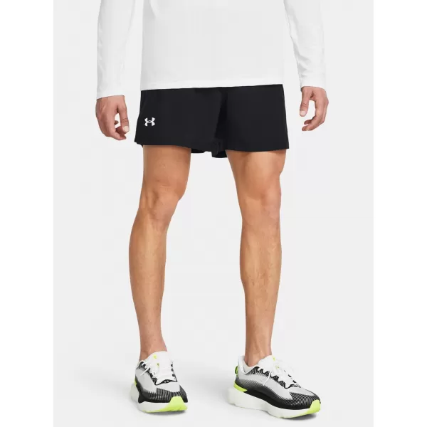  Pánské kraťasy UNDER ARMOUR LAUNCH 5 SHORTS 1382617-001 ČERNÁ 