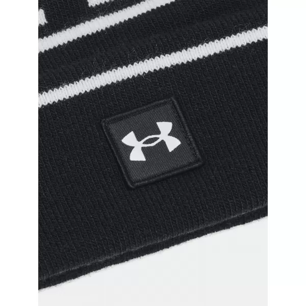  Pánská čepice UNDER ARMOUR M HALFTIME POM BEANIE 1386634-001 ČERNÁ 