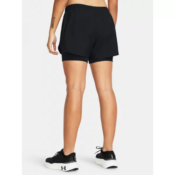  Dámské kraťasy UNDER ARMOUR FLY BY 2-IN-1 SHORTS 1382440-001 ČERNÁ 