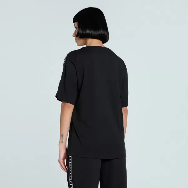  Dámské triko PUMA ESS TAPE RELAXED TEE 685009-01 ČERNÁ 